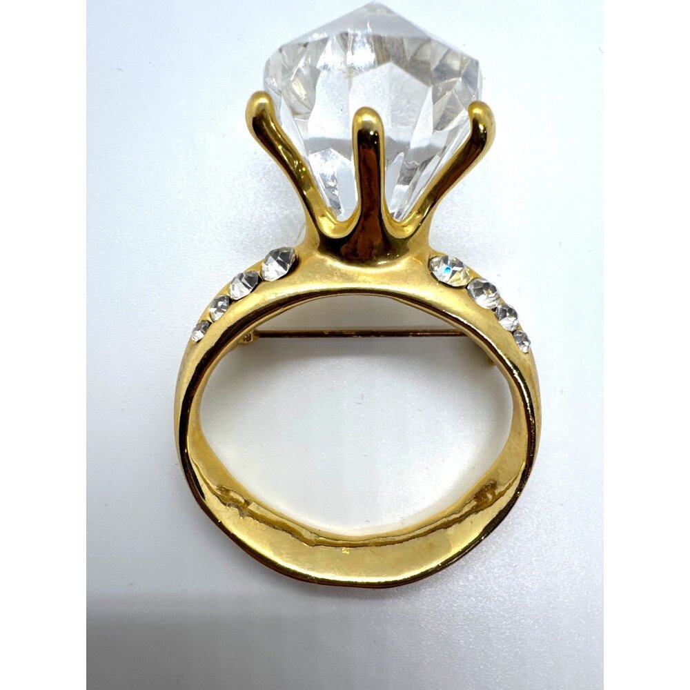 Crystal Engagement Ring Shaped Brooch Pin Rhinestone Gold Tone Statement Novelty
